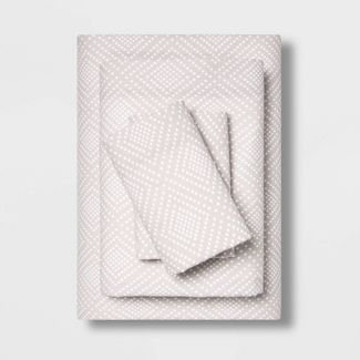 Full Easy Care Printed Sheet Set Geo Chevron - Room Essentials
