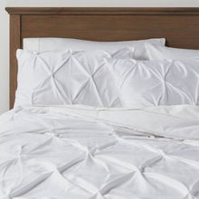 Load image into Gallery viewer, White Pinched Pleat Comforter Set Full/Queen 3pc - Threshold
